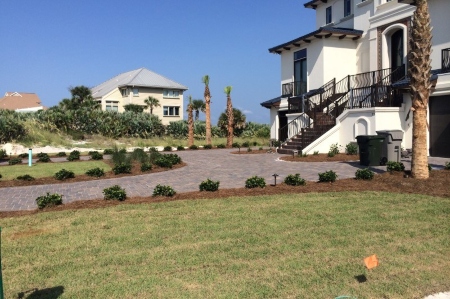 Pensacola Pine Straw Delivery | Pine Straw Installation Pensacola, FL